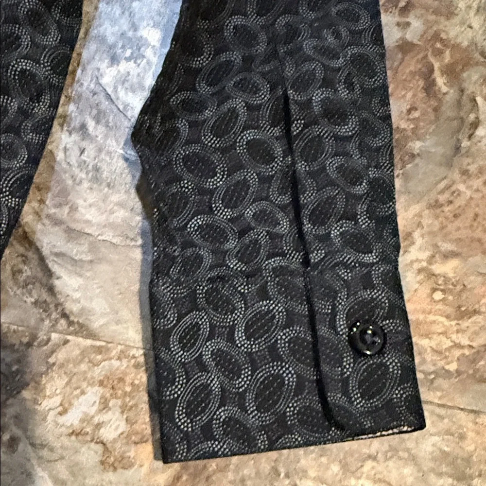 Boys size 6 dress shirt